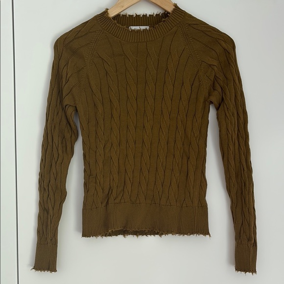 Evereve Sweaters - Evereve Distressed Cable Knit Cotton Pullover Sweater